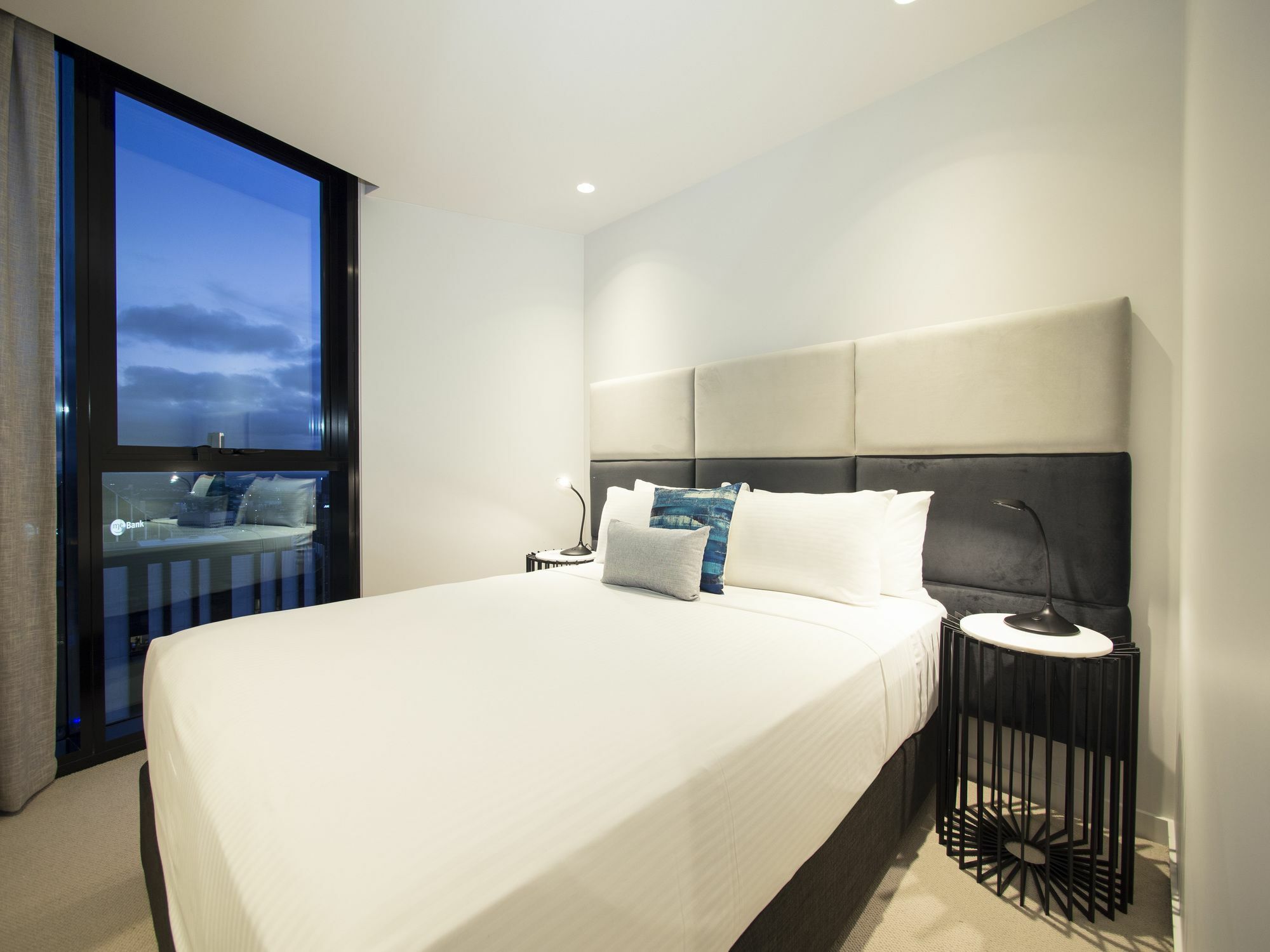 Aparthotel Imagine Lighthouse Melbourne City Exterior foto