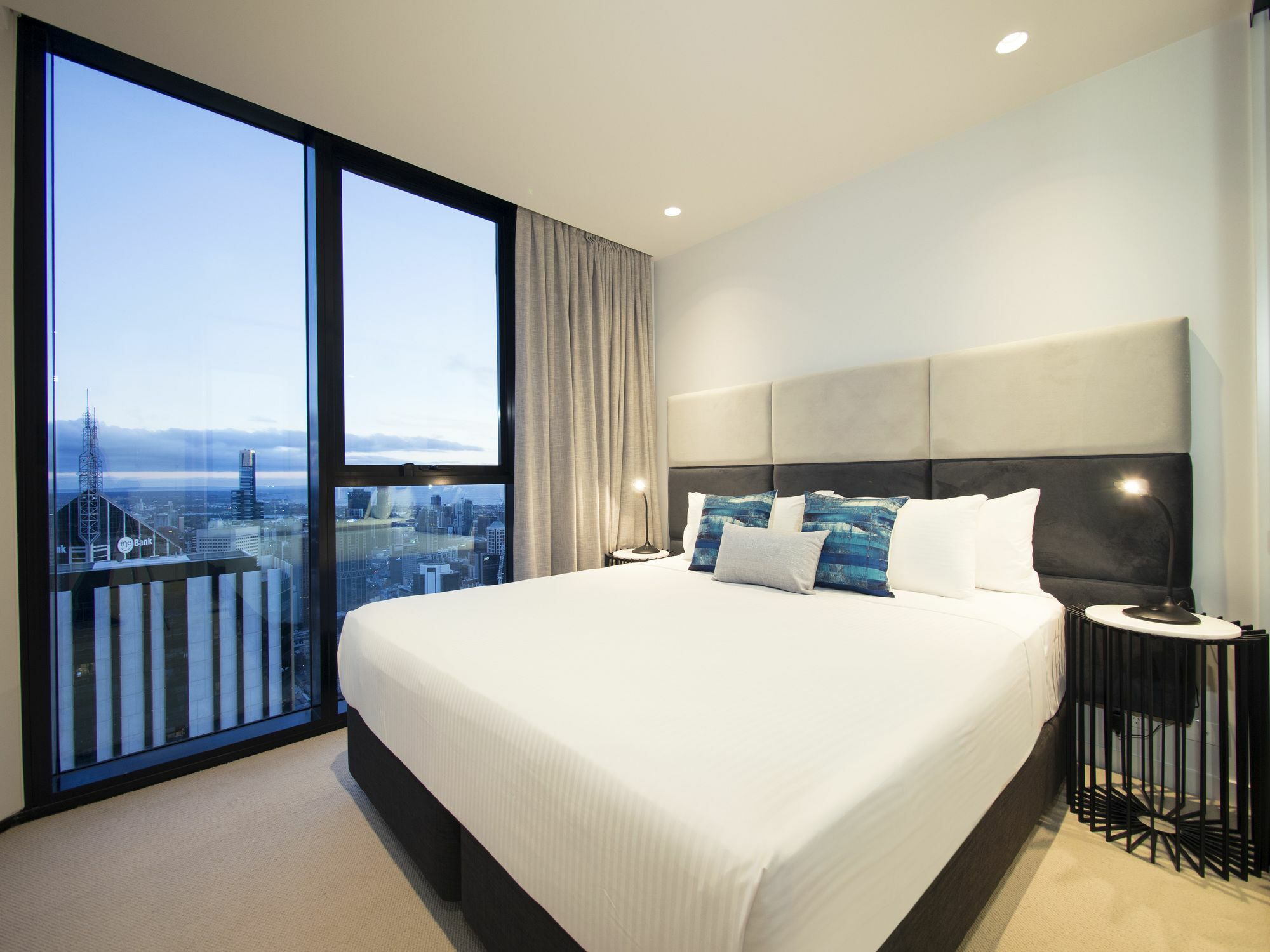 Aparthotel Imagine Lighthouse Melbourne City Exterior foto
